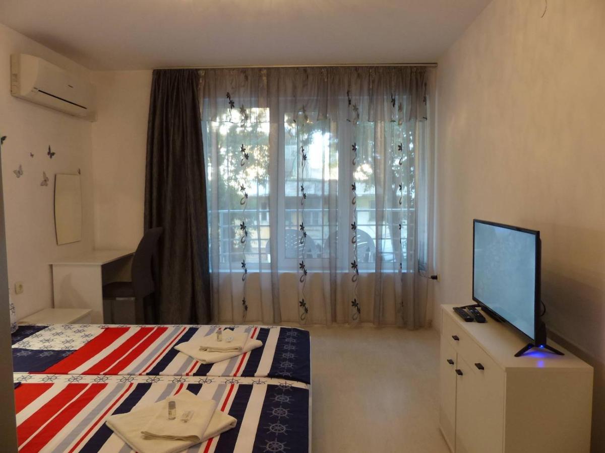 Apartament Holiday Burgas Екстер'єр фото