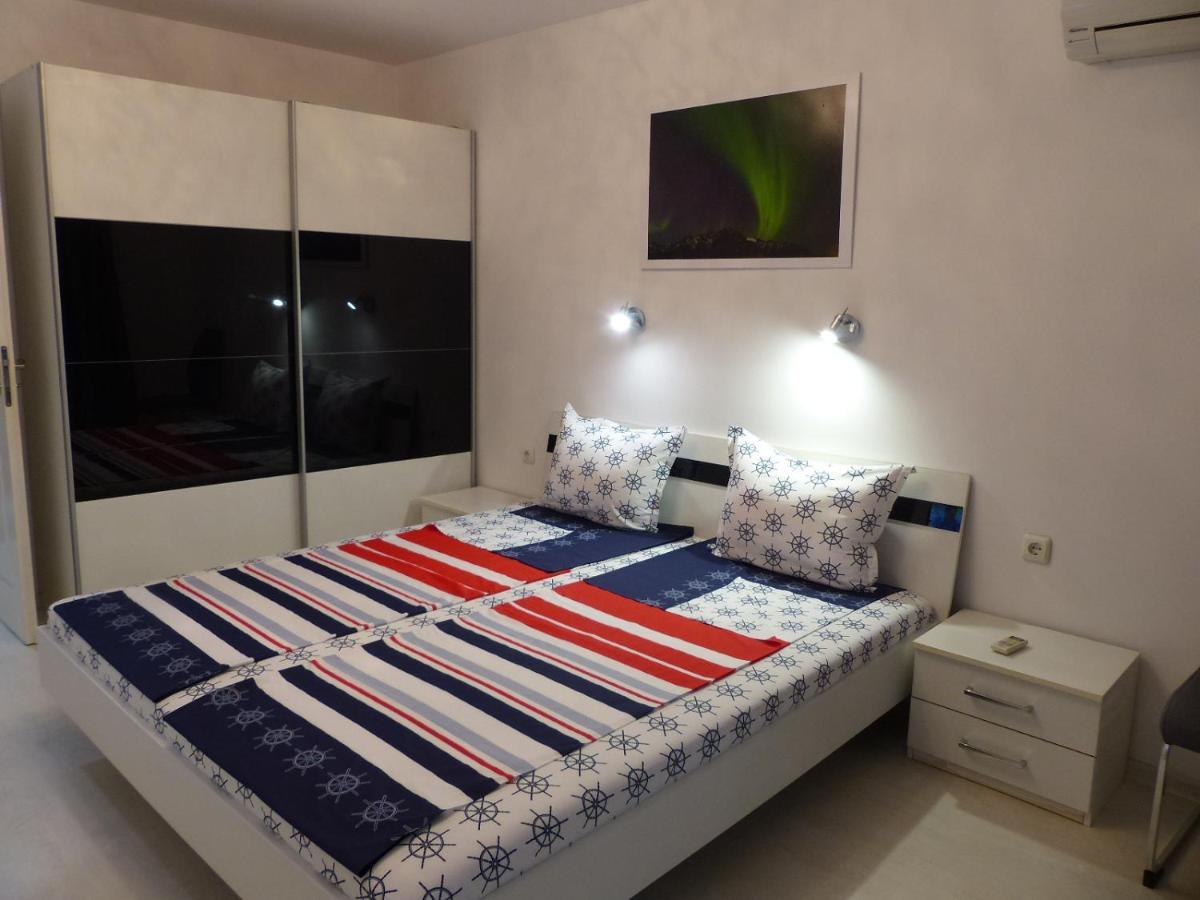 Apartament Holiday Burgas Екстер'єр фото